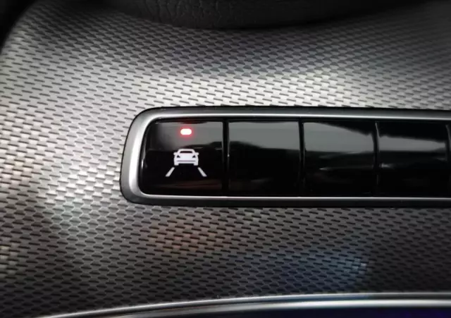 MERCEDES-BENZ Klasa E 220 d T 9G-TRONIC