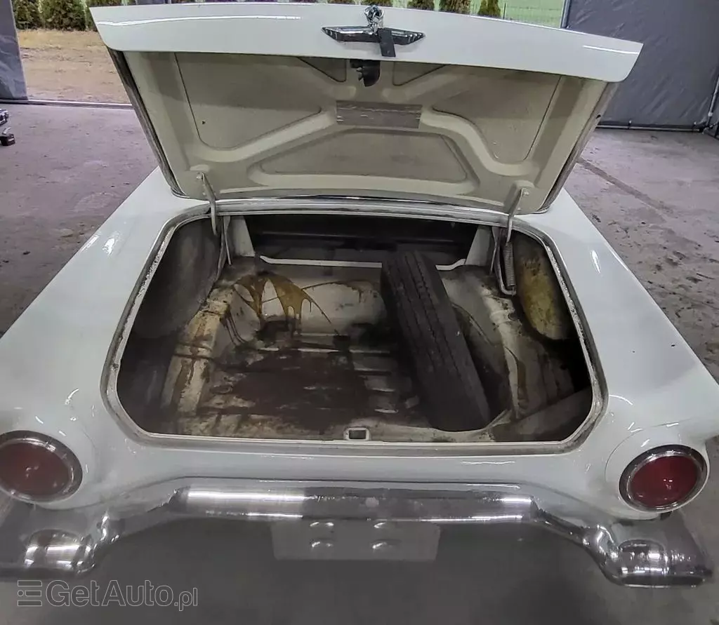 FORD Thunderbird 