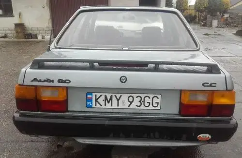 AUDI 80 