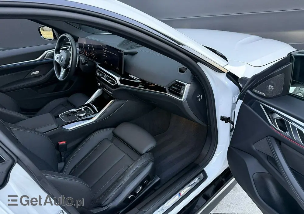 BMW Seria 4 420d xDrive Sport-Aut M Sport