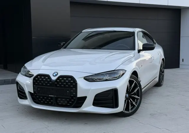 BMW Seria 4 420d xDrive Sport-Aut M Sport