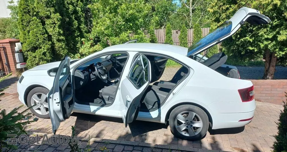 SKODA Octavia 1.5 TSI ACT Ambition DSG