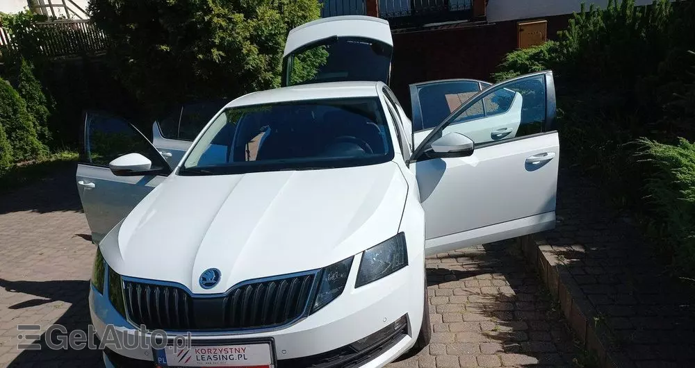 SKODA Octavia 1.5 TSI ACT Ambition DSG