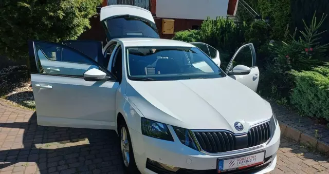 SKODA Octavia 1.5 TSI ACT Ambition DSG