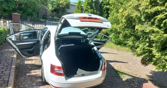 SKODA Octavia 1.5 TSI ACT Ambition DSG