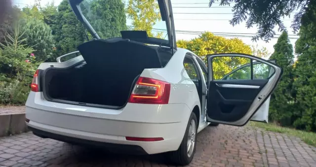 SKODA Octavia 1.5 TSI ACT Ambition DSG