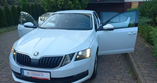 SKODA Octavia 1.5 TSI ACT Ambition DSG