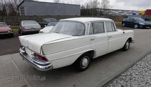 MERCEDES-BENZ 220sb 