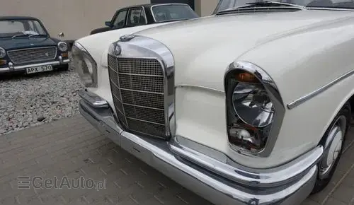 MERCEDES-BENZ 220sb 