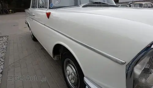 MERCEDES-BENZ 220sb 