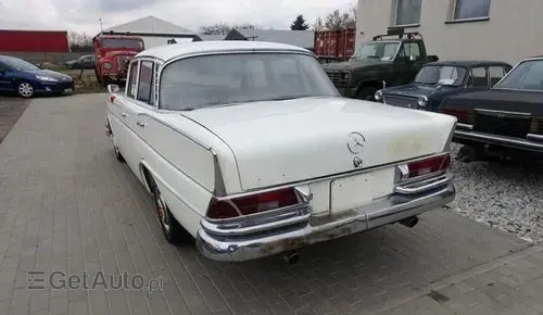 MERCEDES-BENZ 220sb 