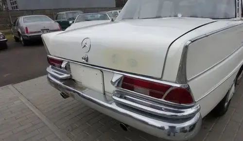 MERCEDES-BENZ 220sb 