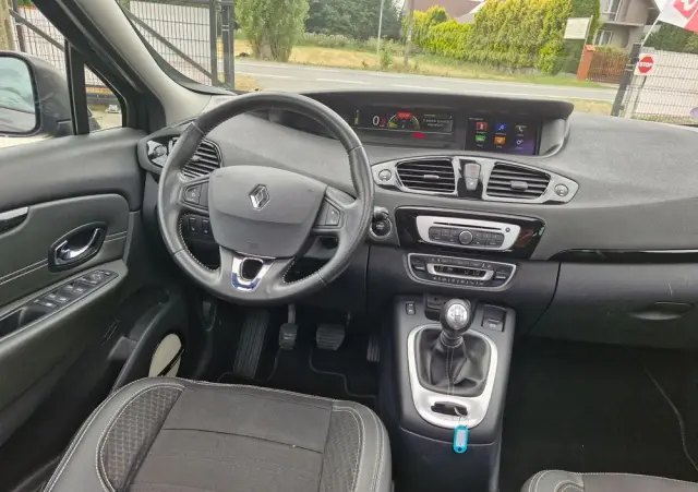 RENAULT Grand Scenic ENERGY TCe 130 BOSE EDITION