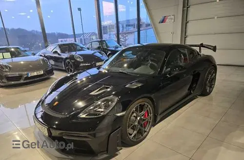 PORSCHE Cayman GT4 RS 