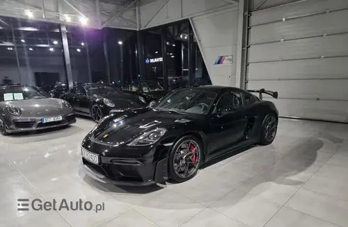 PORSCHE Cayman GT4 RS 