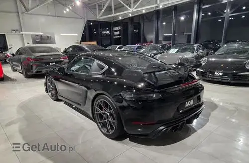 PORSCHE Cayman GT4 RS 