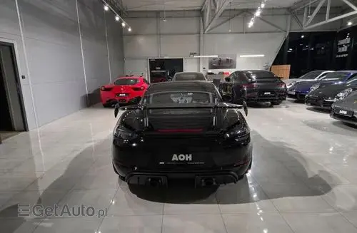 PORSCHE Cayman GT4 RS 