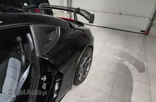 PORSCHE Cayman GT4 RS 