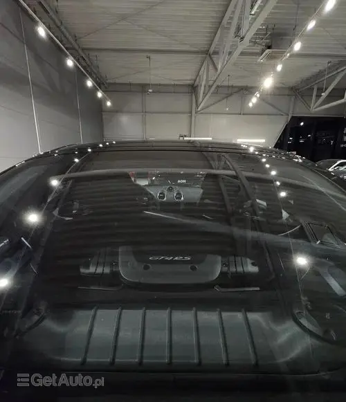 PORSCHE Cayman GT4 RS 