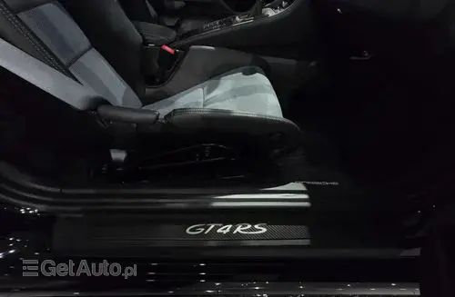 PORSCHE Cayman GT4 RS 