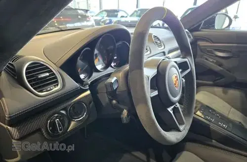 PORSCHE Cayman GT4 RS 