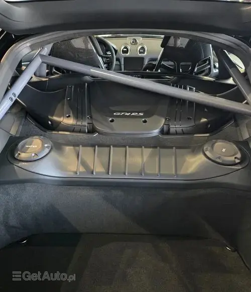 PORSCHE Cayman GT4 RS 