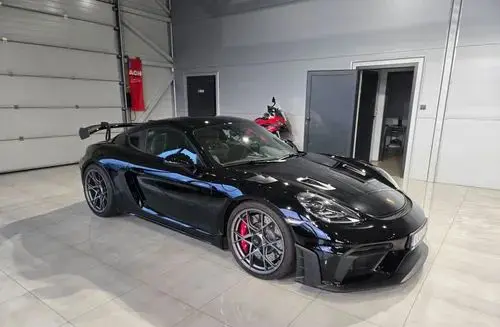 PORSCHE Cayman GT4 RS 