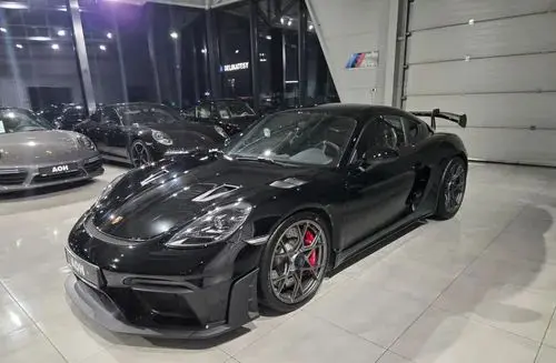 PORSCHE Cayman GT4 RS 