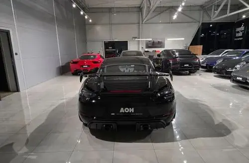 PORSCHE Cayman GT4 RS 