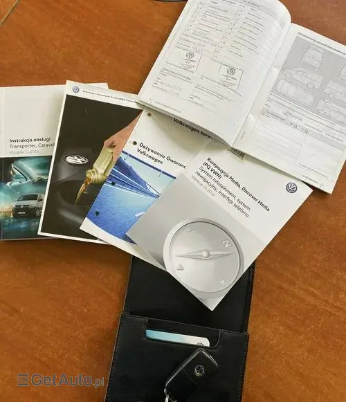 VOLKSWAGEN Caravelle 