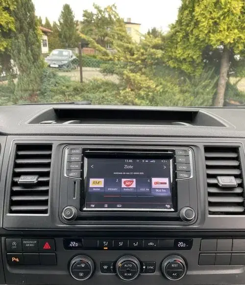 VOLKSWAGEN Caravelle 