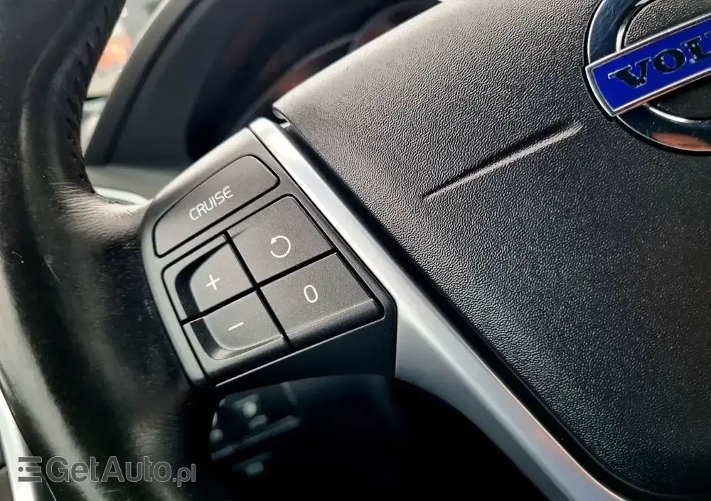 VOLVO XC 60 D3 Geartronic Momentum