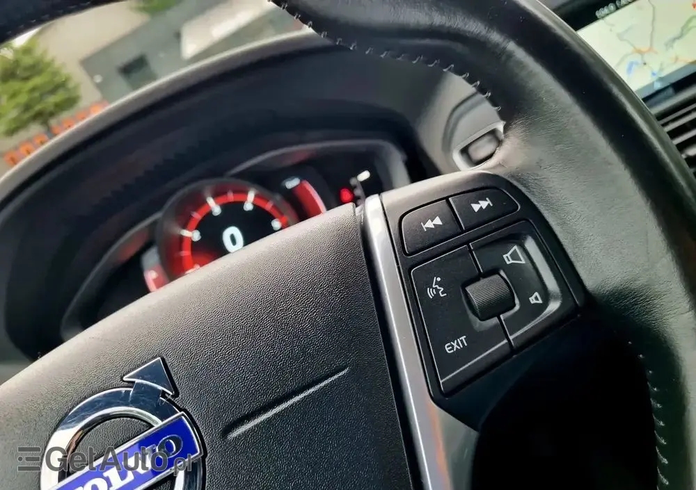 VOLVO XC 60 D3 Geartronic Momentum