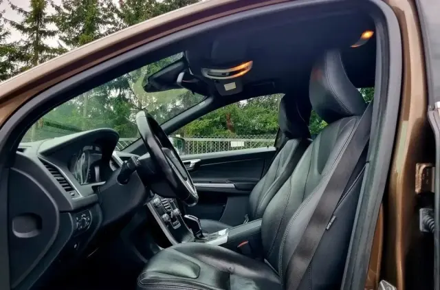 VOLVO XC 60 D3 Geartronic Momentum