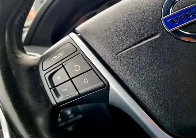 VOLVO XC 60 D3 Geartronic Momentum