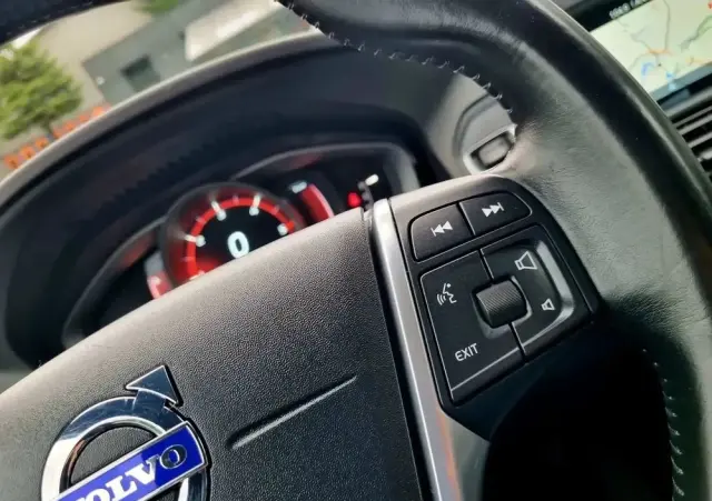 VOLVO XC 60 D3 Geartronic Momentum