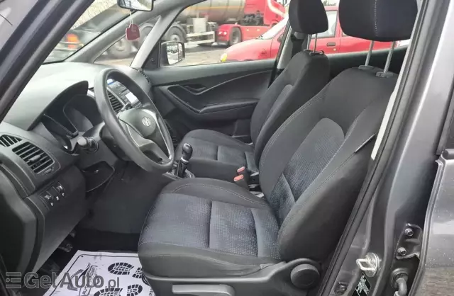 HYUNDAI Ix20 1.4i (90 KM)