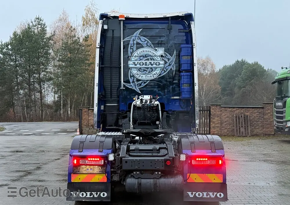 VOLVO 540 XL z Niemiec aerograf TV Show Truck pełne wyposażenie skóry 