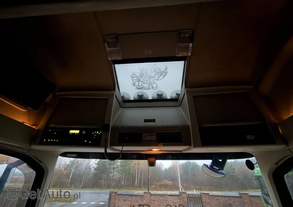 VOLVO 540 XL z Niemiec aerograf TV Show Truck pełne wyposażenie skóry 