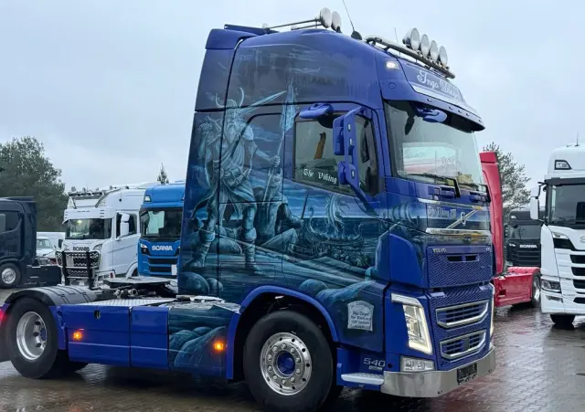 VOLVO 540 XL z Niemiec aerograf TV Show Truck pełne wyposażenie skóry 