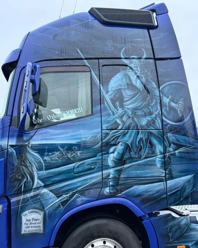 VOLVO 540 XL z Niemiec aerograf TV Show Truck pełne wyposażenie skóry 