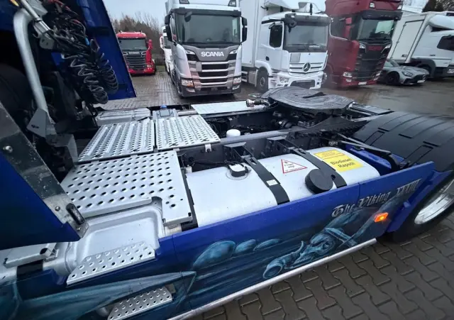 VOLVO 540 XL z Niemiec aerograf TV Show Truck pełne wyposażenie skóry 