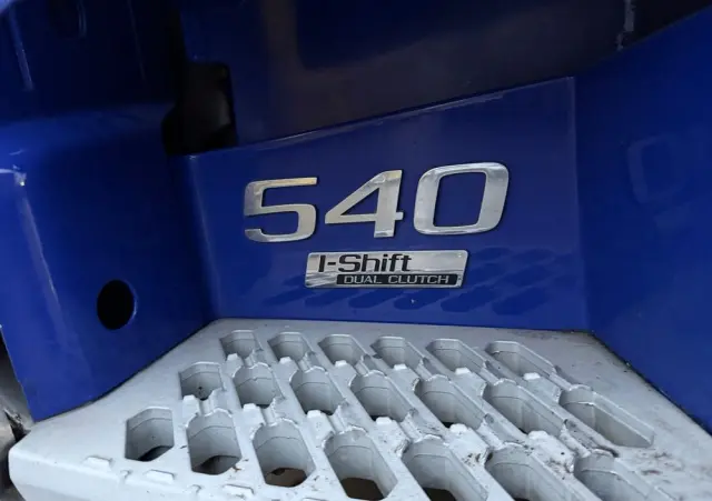 VOLVO 540 XL z Niemiec aerograf TV Show Truck pełne wyposażenie skóry 