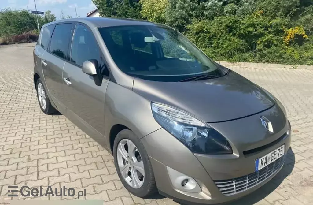 RENAULT Grand Scenic 