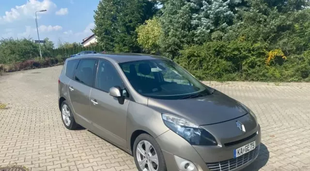 RENAULT Grand Scenic 
