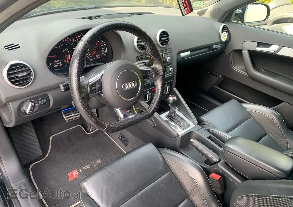 AUDI RS3 Sportback Sportback S tronic