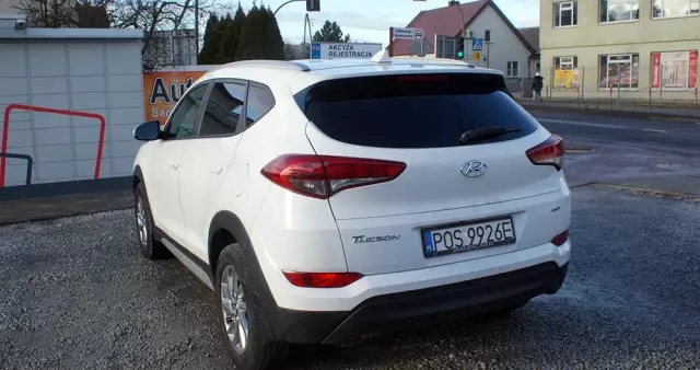 HYUNDAI Tucson 