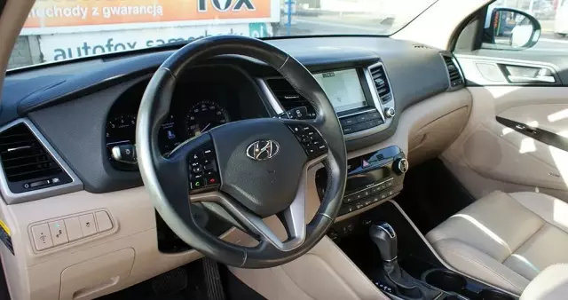 HYUNDAI Tucson 