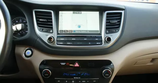 HYUNDAI Tucson 