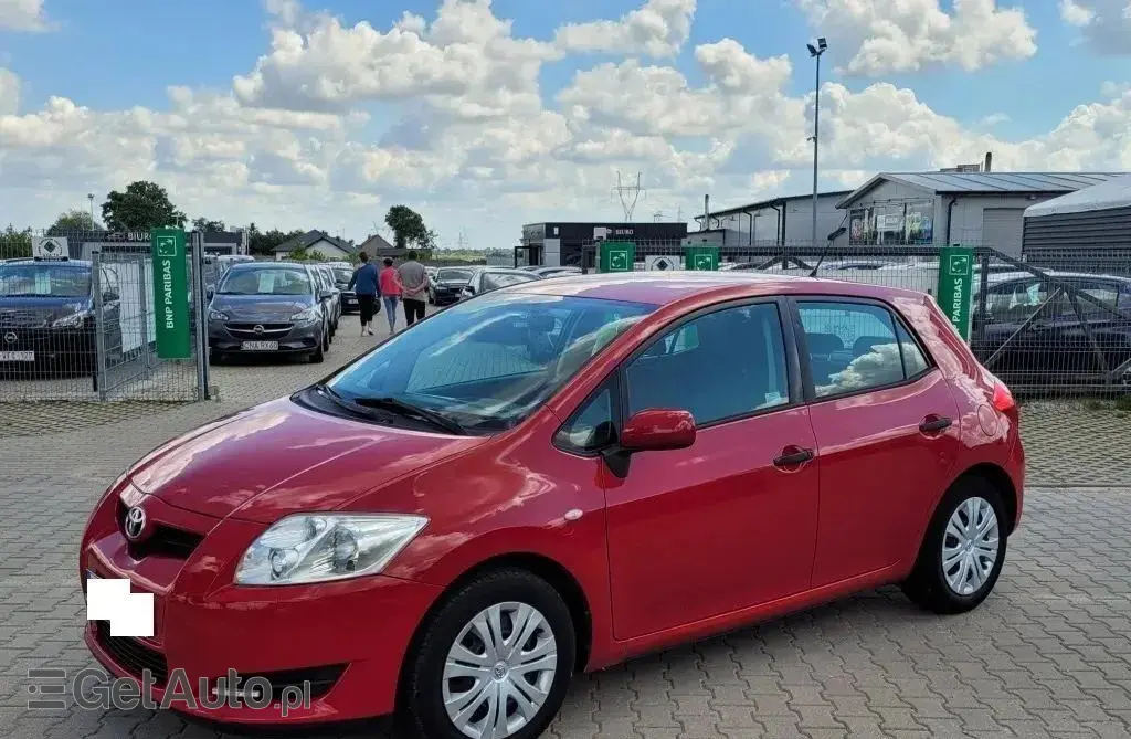 TOYOTA Auris 